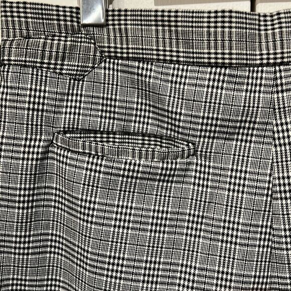 Walter Baker Black/White Houndstooth Plaid Cropped Ruffle Hem Pants Size 8 NWT‎ - Picture 9 of 12